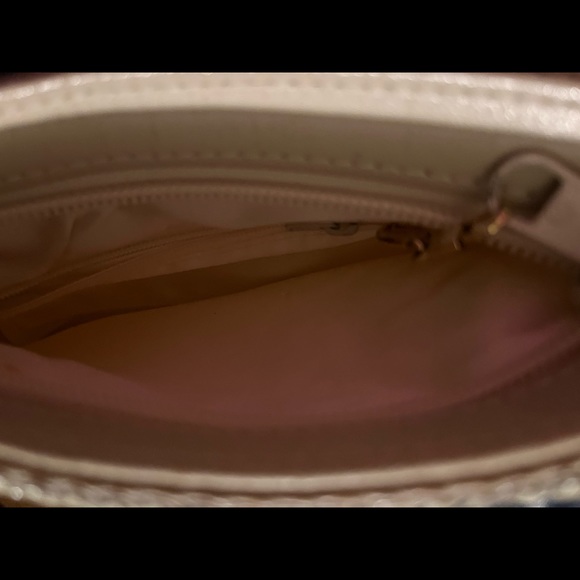 🍎SOLD🍎#W141 VINTAGE HANDBAGS - Picture 3 of 6